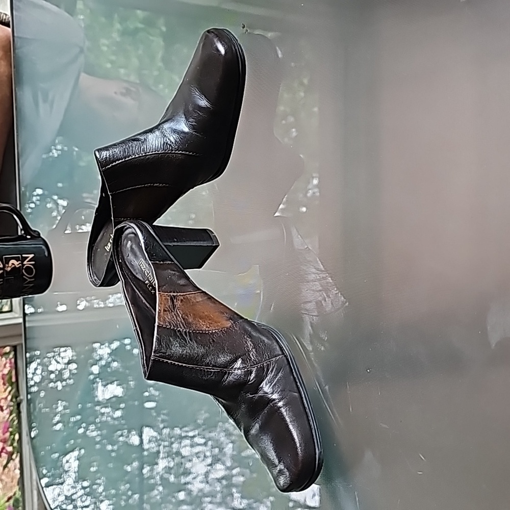 Liz Claiborne Flex Brown Leather Mules Booties Sz 8